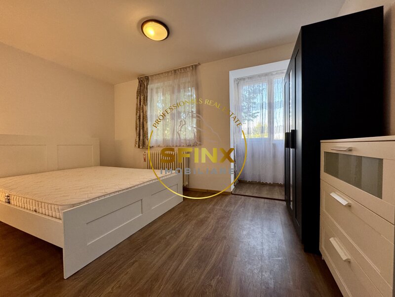 Piata Amzeimetrou la 100 m,  renovat, 3 camere, cat friendly